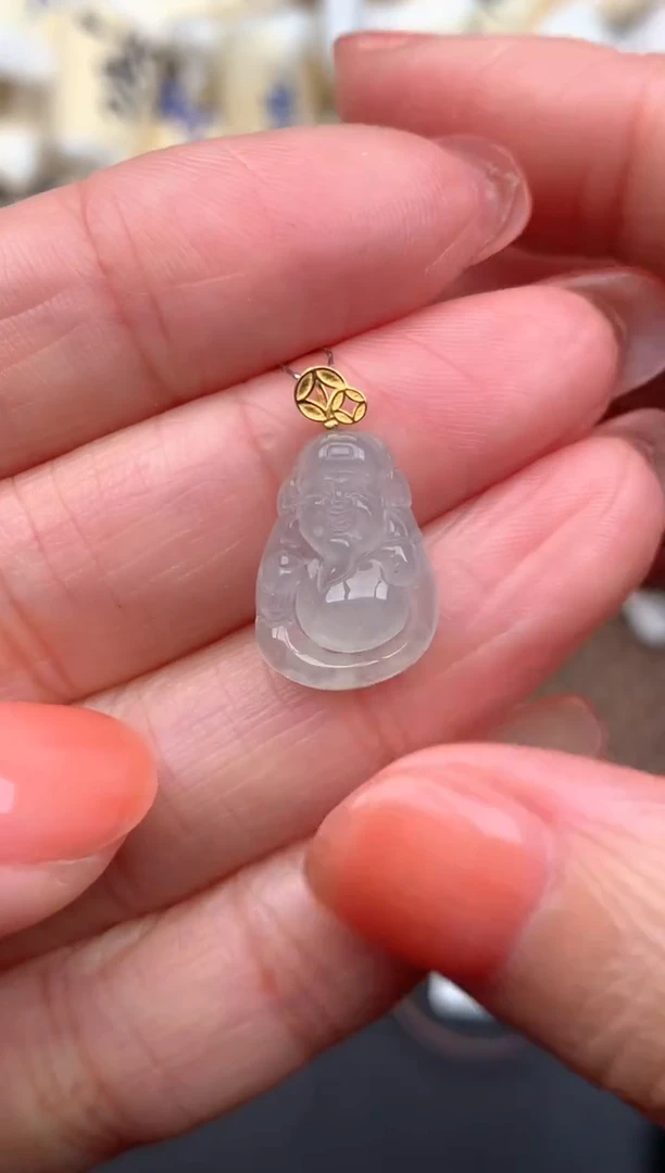 18K金镶嵌挂件翡翠一