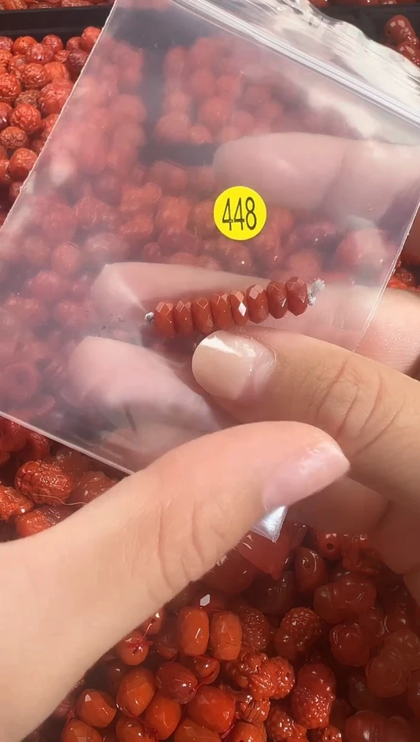 颈饰未镶嵌南红玛瑙1