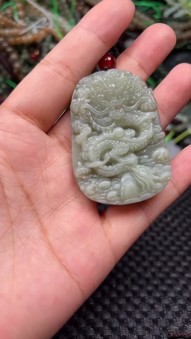 和田玉未镶嵌颈饰1