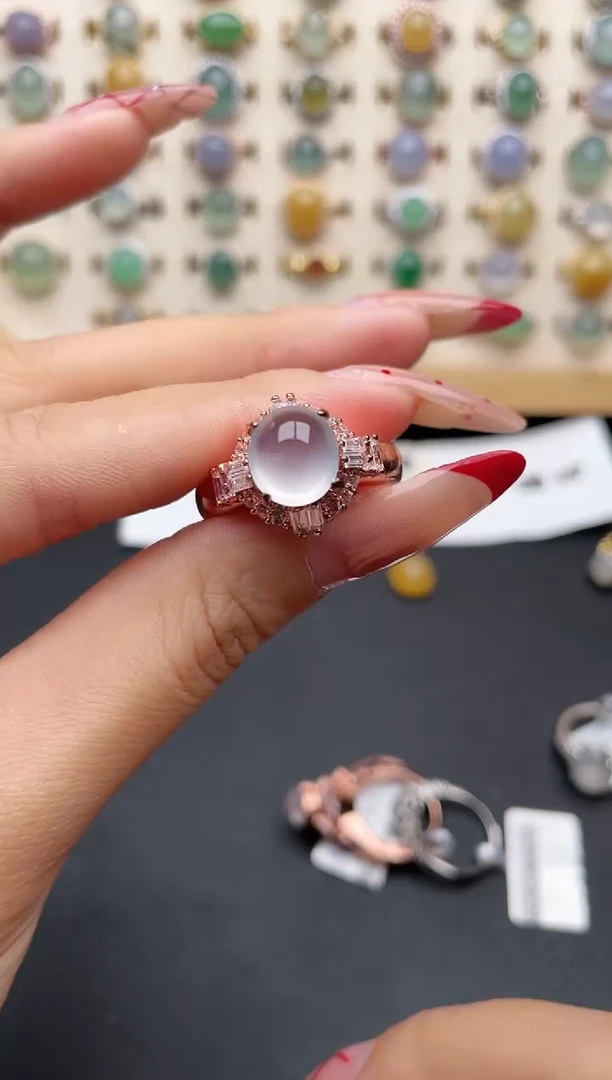 【闪购商品】翡翠戒指未镶嵌一物一证一礼盒