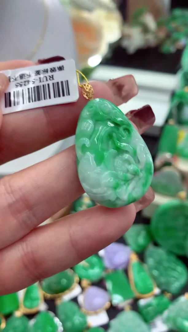 【闪购商品】翡翠吊坠(不含链)18K金镶嵌挂件