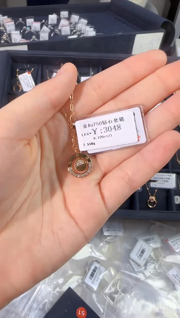 颈饰18K金镶嵌钻石l**y2438
