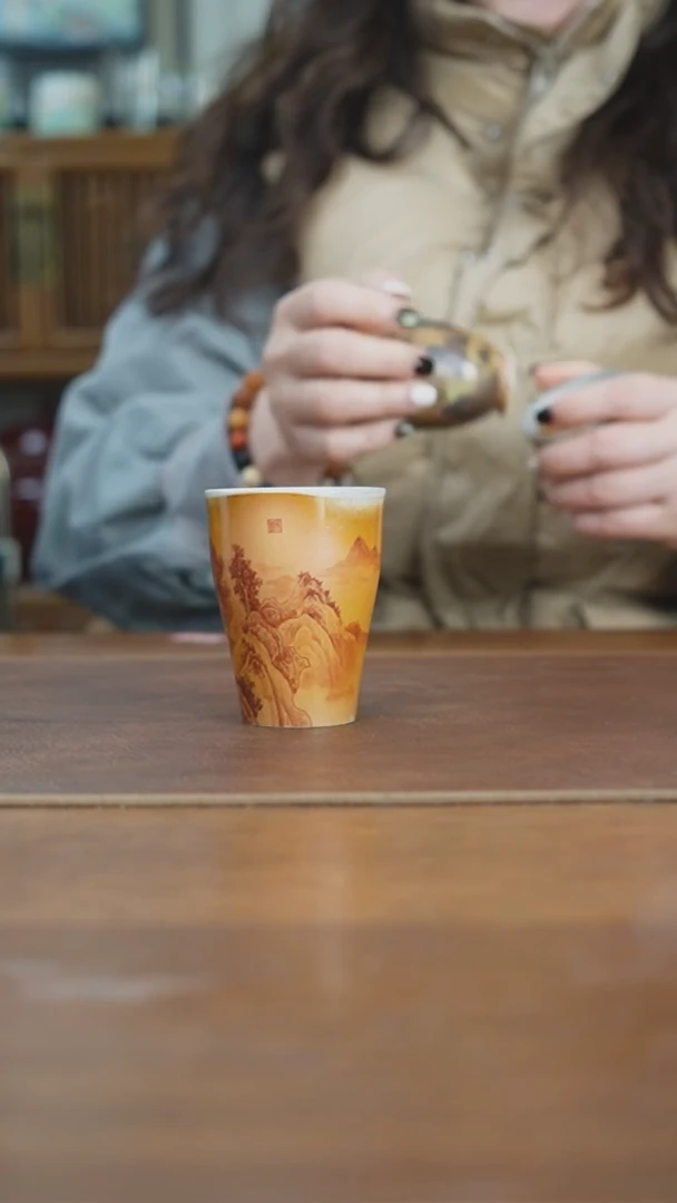 【闪购商品】杯景德镇柴烧钒红山水杯