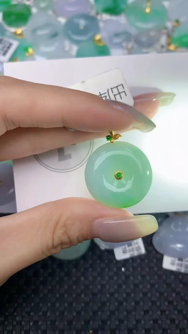 颈饰18K金镶嵌翡翠天然缅甸翡翠a货百元以上9元证书费自理