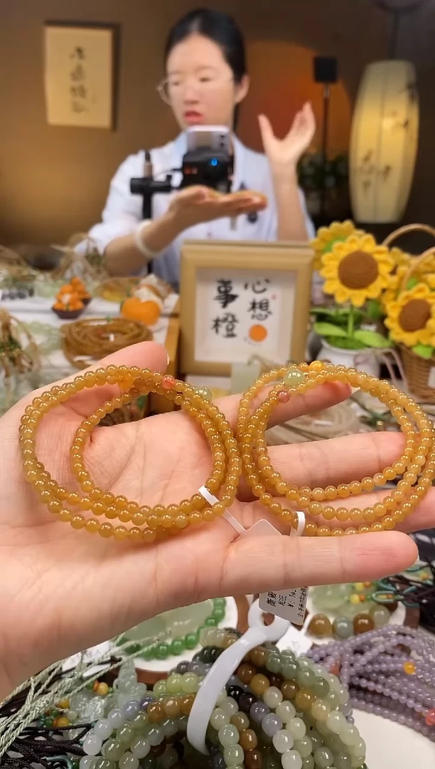 未镶嵌手链和田玉（糖玉）卡4左右糖玉三圈手串多样性发一