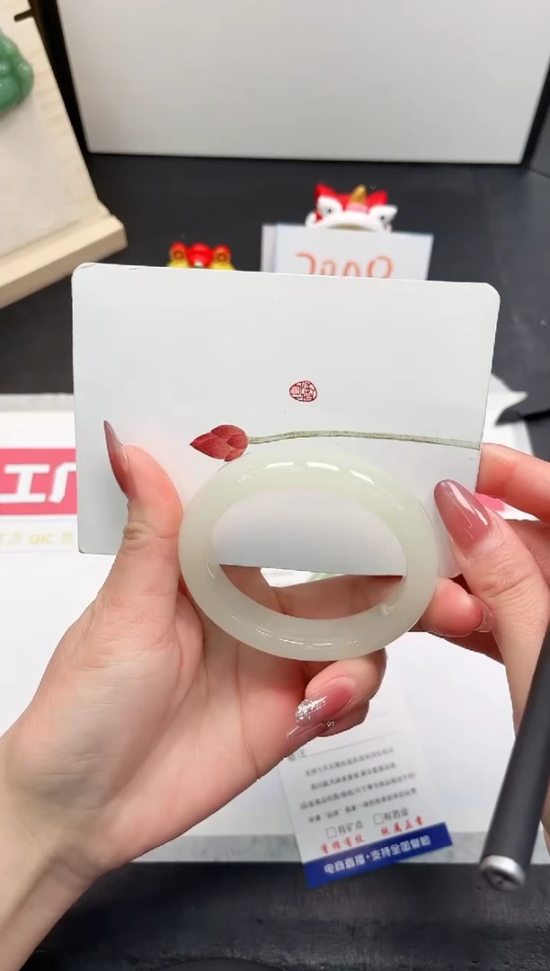 【闪购商品】石英质玉手镯未镶嵌44-54.8