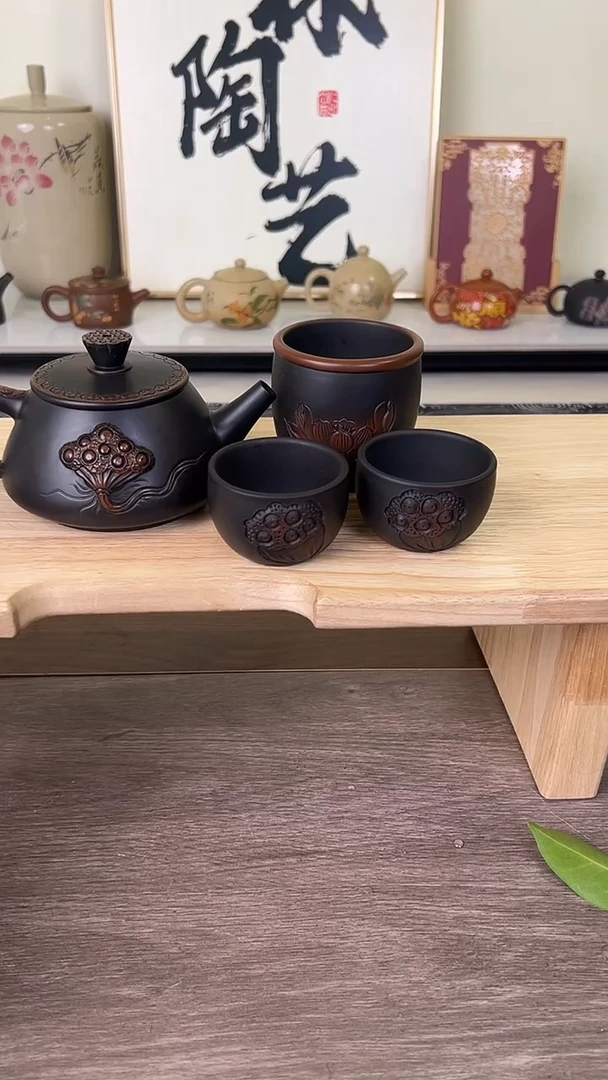 我**乐米级石瓢1个，莲子杯2个，荷花主人杯1个。