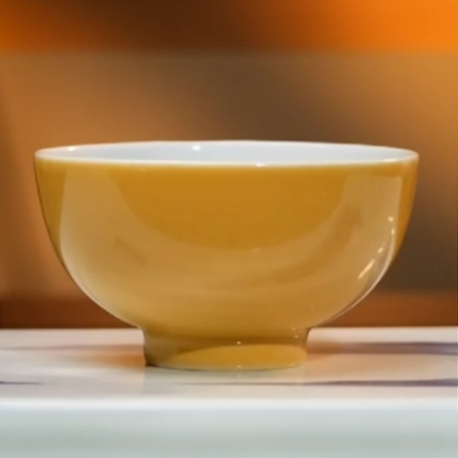 颜色釉内绘山水大鸡心杯姜黄