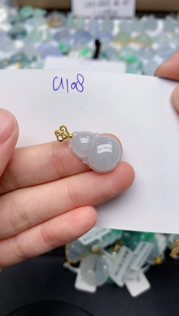 翡翠未镶嵌颈饰天然缅甸A货翡翠