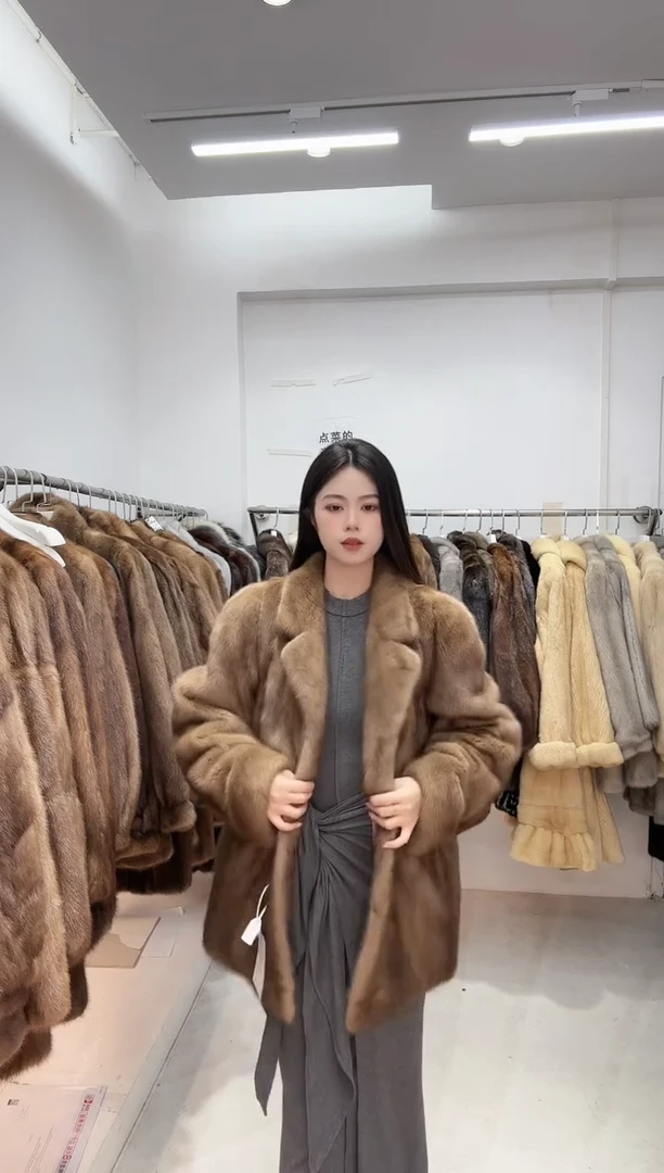 小橙子进口水貂皮草