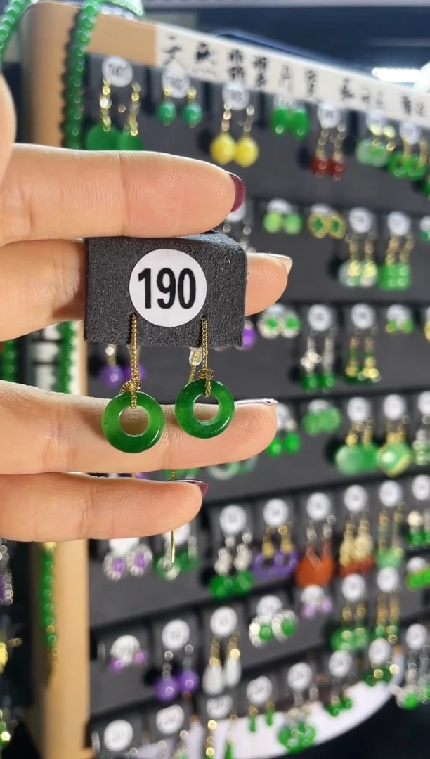 【闪购商品】翡翠耳饰银S925镶嵌190