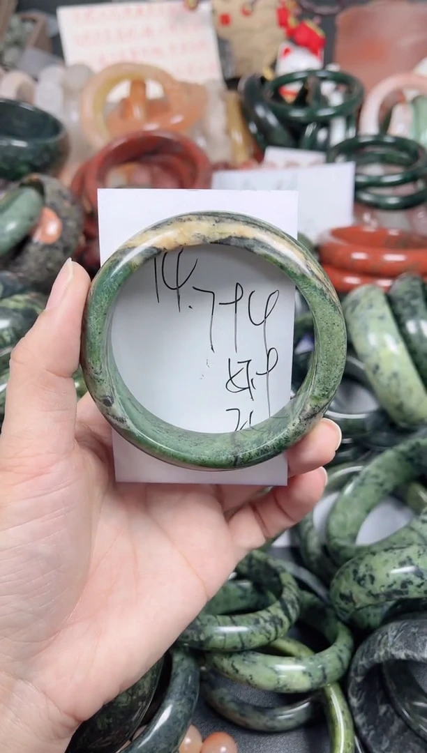 未镶嵌手镯石英质玉794