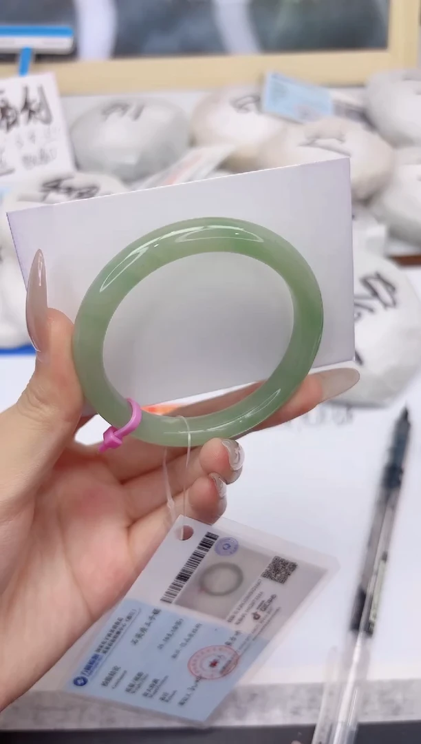 未镶嵌手镯石英质玉A6-54.4