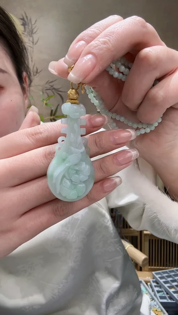 【闪购商品】翡翠颈饰未镶嵌吊坠