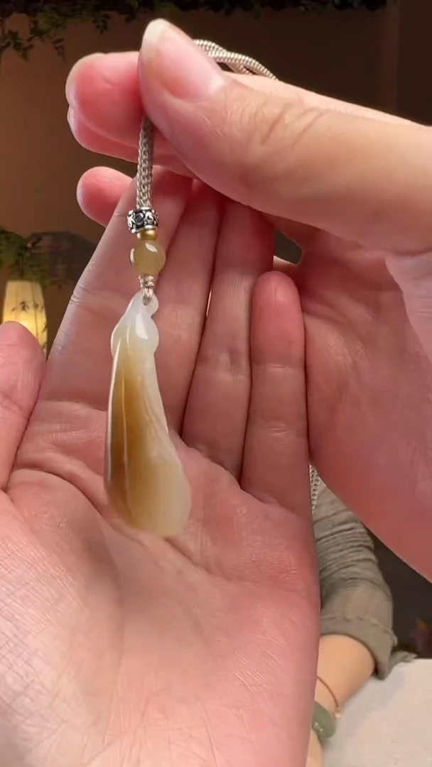 【闪购商品】和田玉颈饰未镶嵌和田玉糖白兰花吊坠