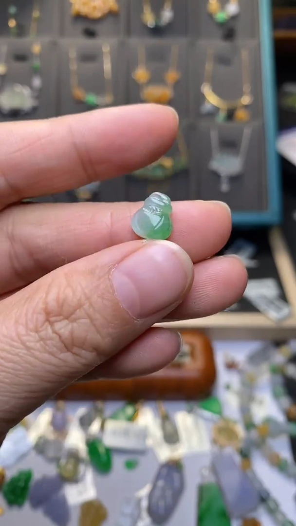 颈饰未镶嵌翡翠温*净货40052