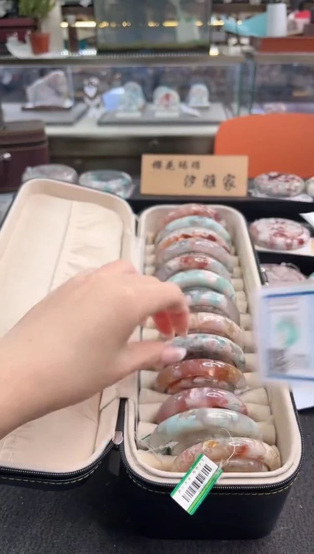 未镶嵌手镯石英质玉尘*丷圈口（赠品镯心）