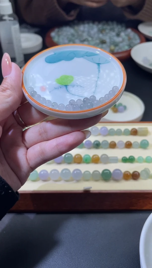 未镶嵌定制翡翠天**上翡翠毛货