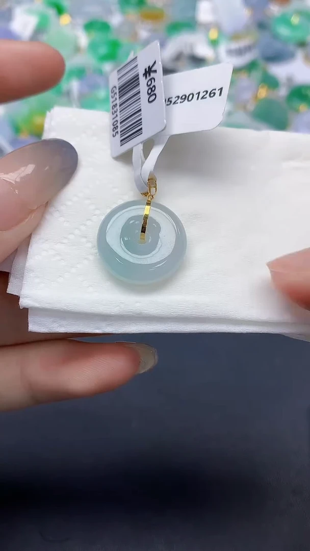 翡翠未镶嵌颈饰天然缅甸a货翡翠