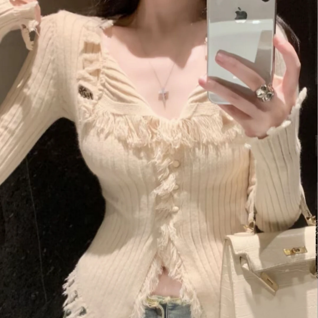 2025女装秋冬纯欲风V领毛衣设计感毛边上衣8190