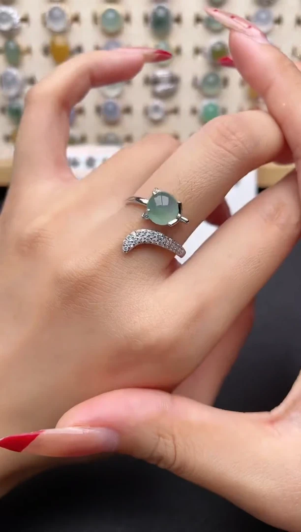 【闪购商品】翡翠戒指银S925镶嵌一物一证一礼盒