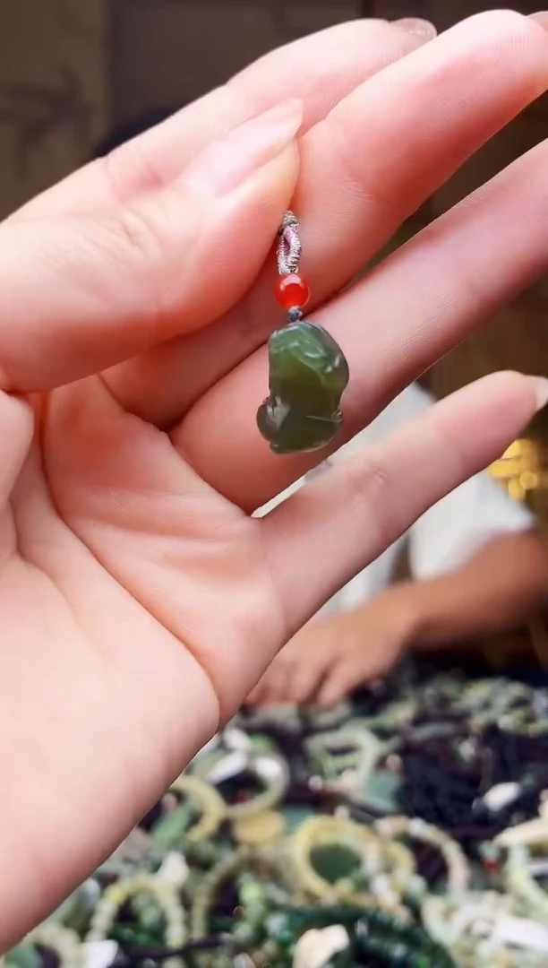 颈饰未镶嵌和田玉多样性发货，拍一发一