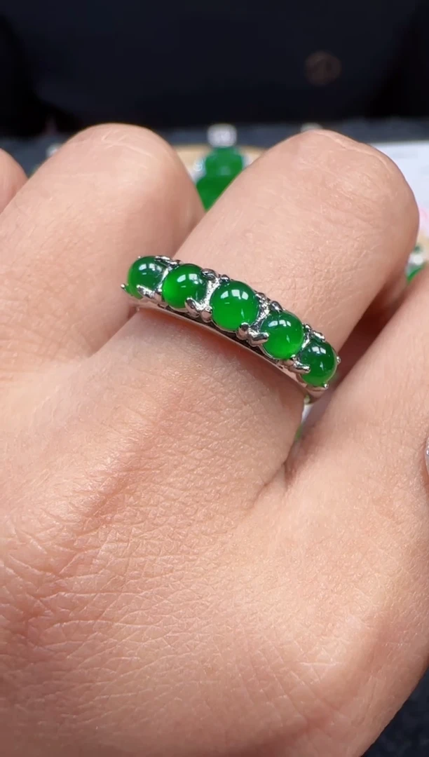 未镶嵌定制翡翠翡翠戒指1