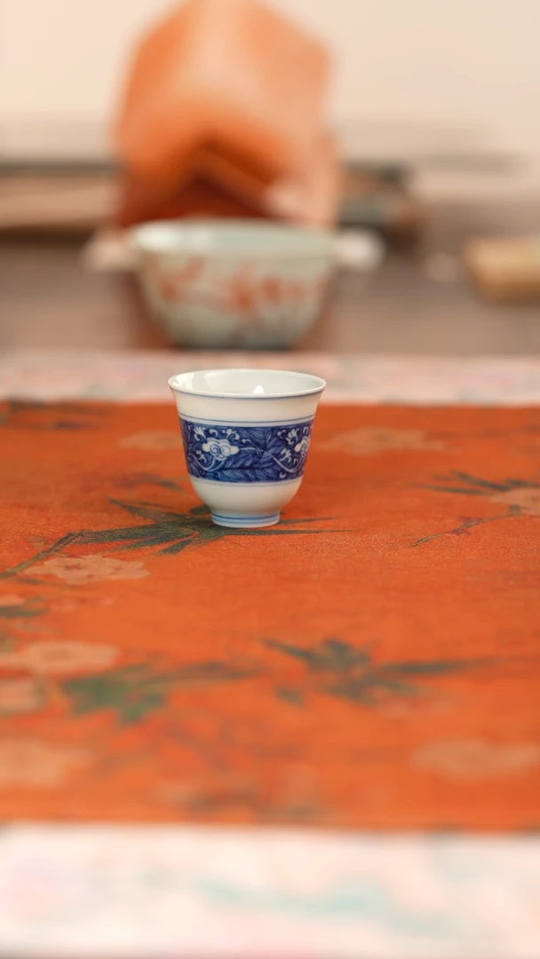 源明清忆灵芝纹玉兰杯