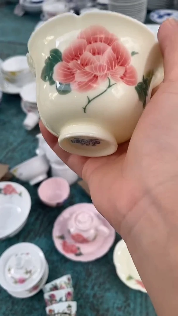 摆件黄稀土牡丹花主人杯