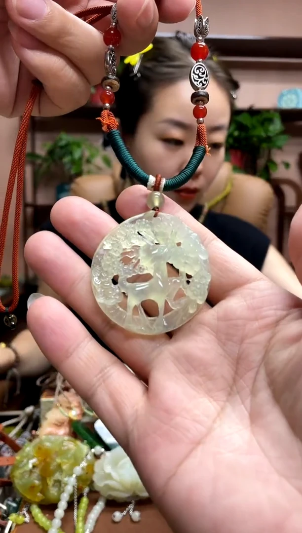 未镶嵌岫玉吊坠·