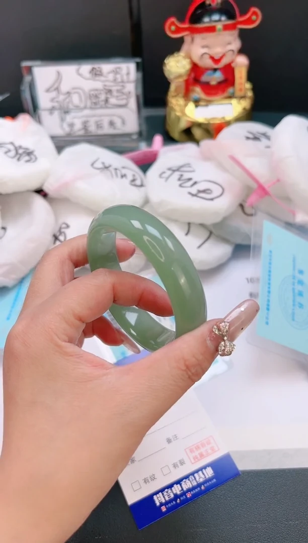 未镶嵌手镯石英质玉14T02-56