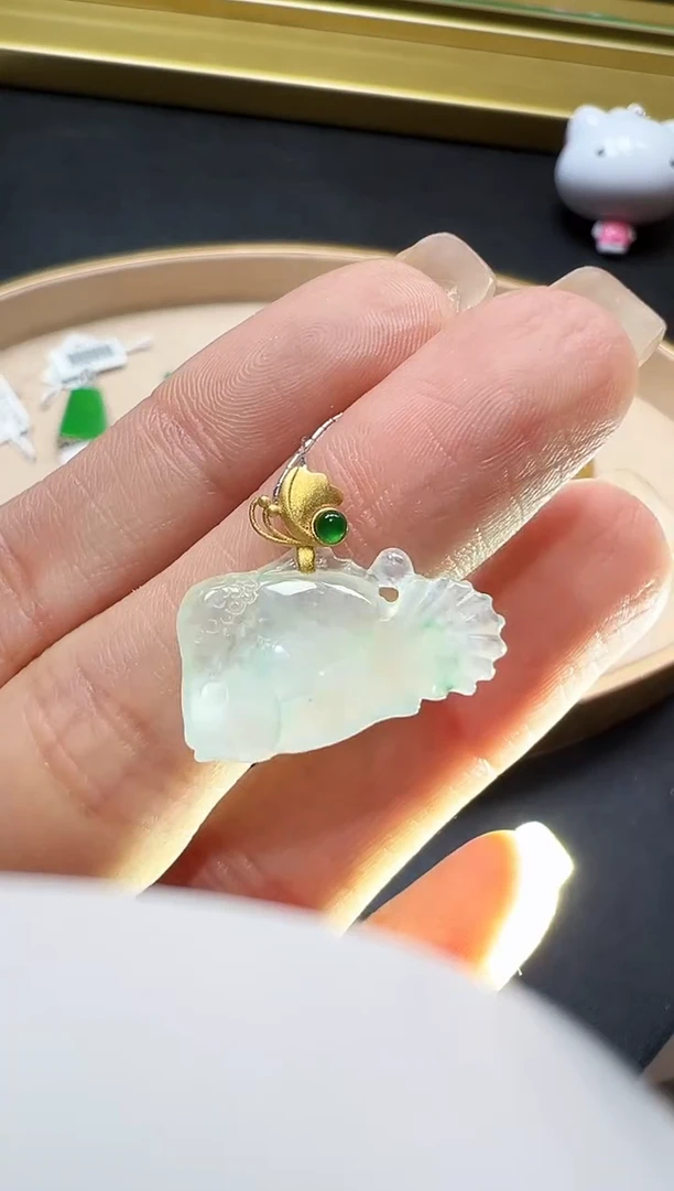 翡翠18K金镶嵌颈饰LCC0806-2