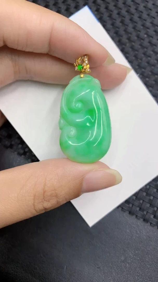 【闪购商品】翡翠颈饰18K金镶嵌            8