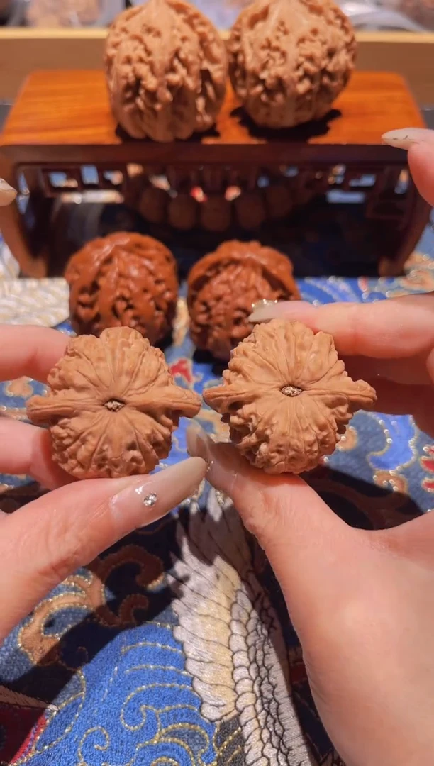 把件文玩核桃006 血麒麟39