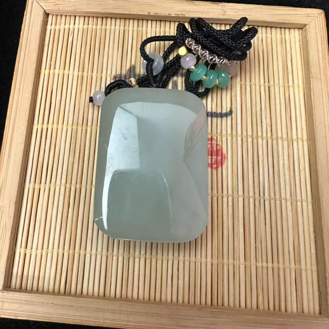 和田玉无事牌吊坠1111