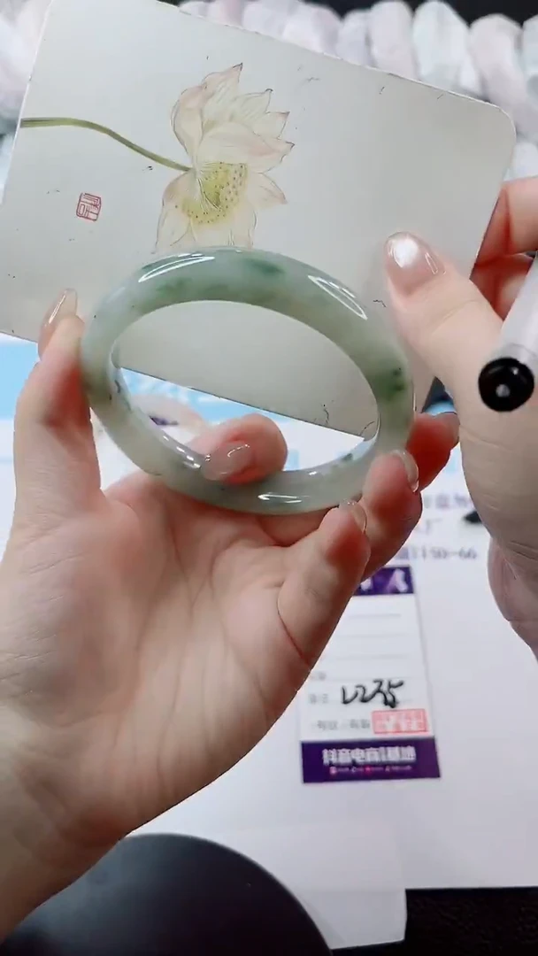 未镶嵌手镯石英质玉多样性发货L235-65