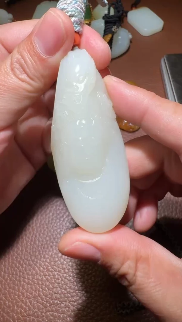 未镶嵌和田玉挂件惊*和田玉