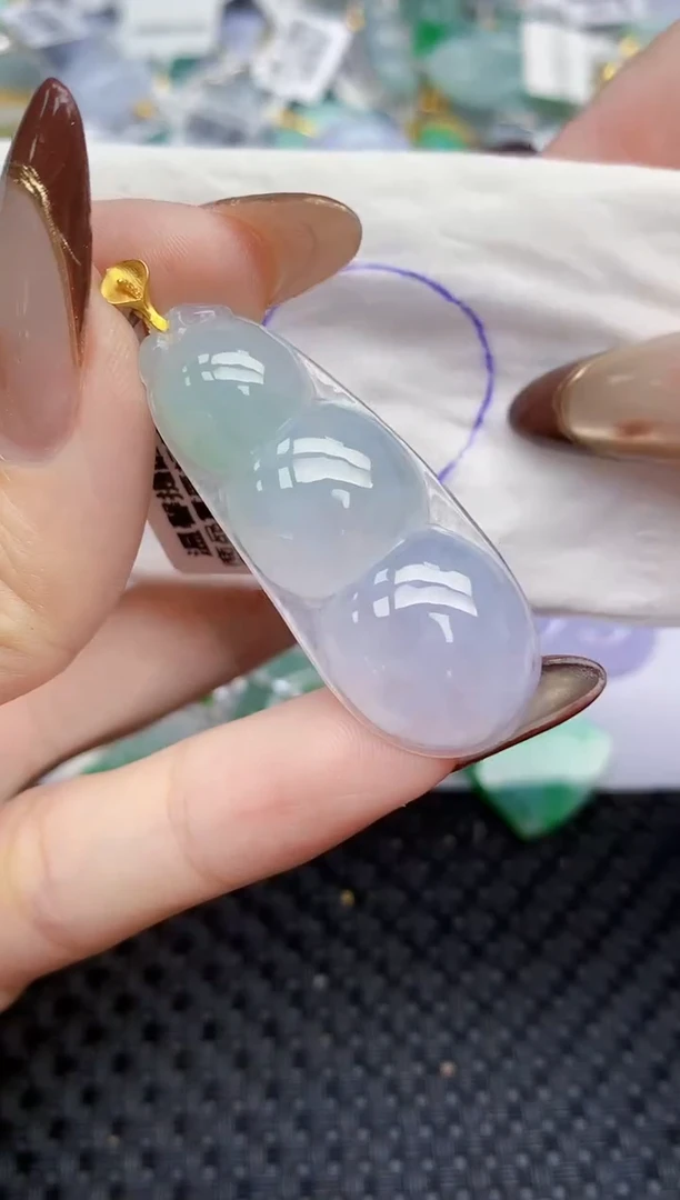 颈饰18K金镶嵌翡翠120   天然翡翠A货  百元以上9米证书费自理