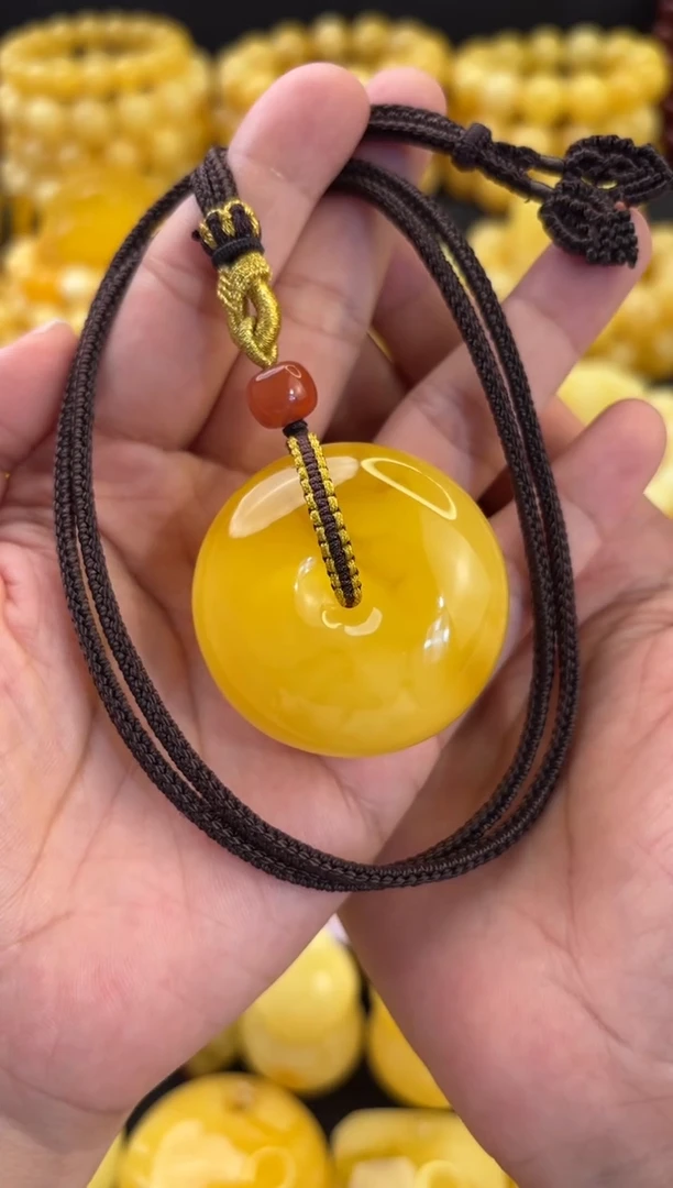 蜜蜡颈饰未镶嵌焦皮料橘黄满蜜平安扣