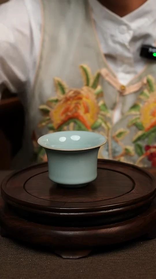 瓷片天青色全手马蹄杯80ml微瑕不带礼盒