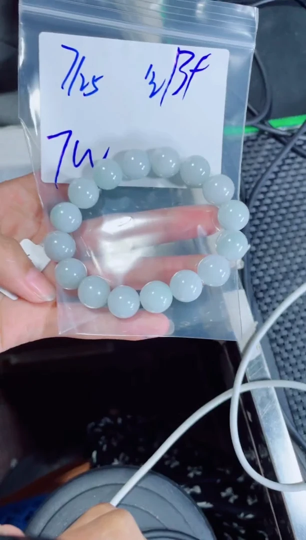 定制翡翠未镶嵌音珠串