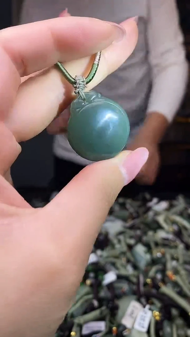 颈饰未镶嵌和田玉多样性发货，拍一发一