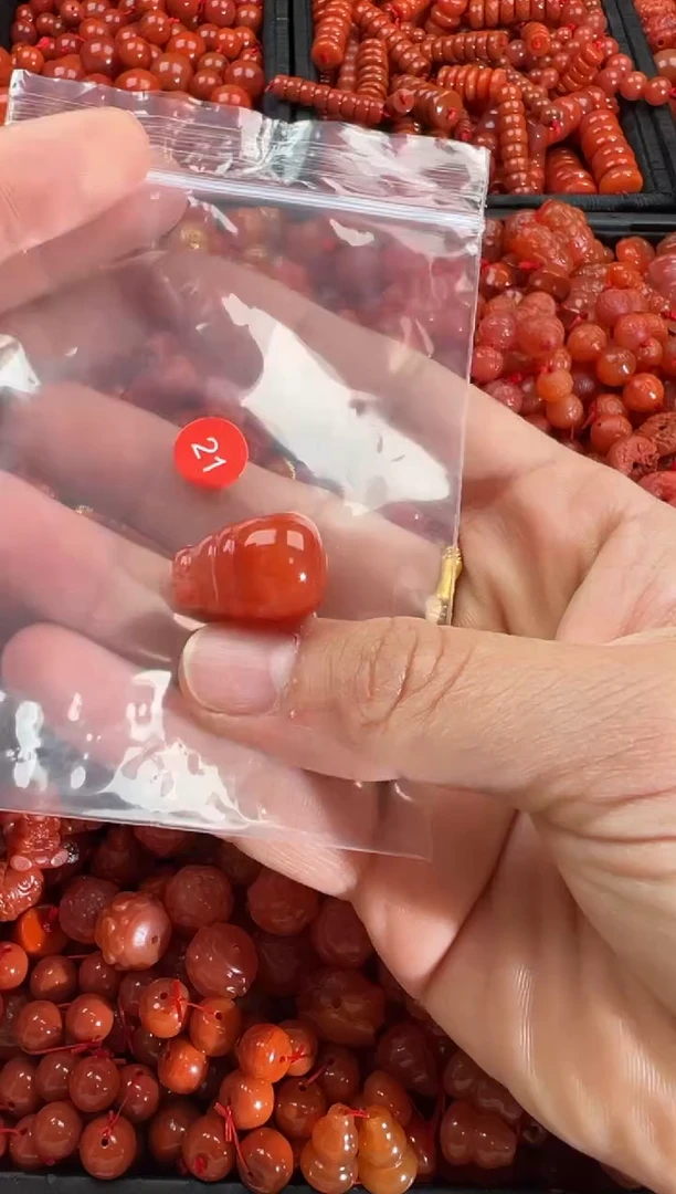 【闪购商品】南红玛瑙颈饰未镶嵌1