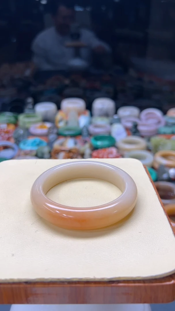 【闪购商品】石英质玉手镯未镶嵌414