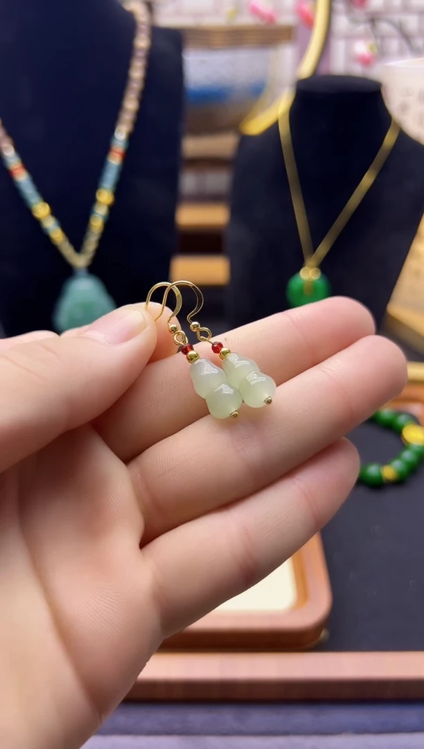 【闪购商品】和田玉耳饰14K金镶嵌E69