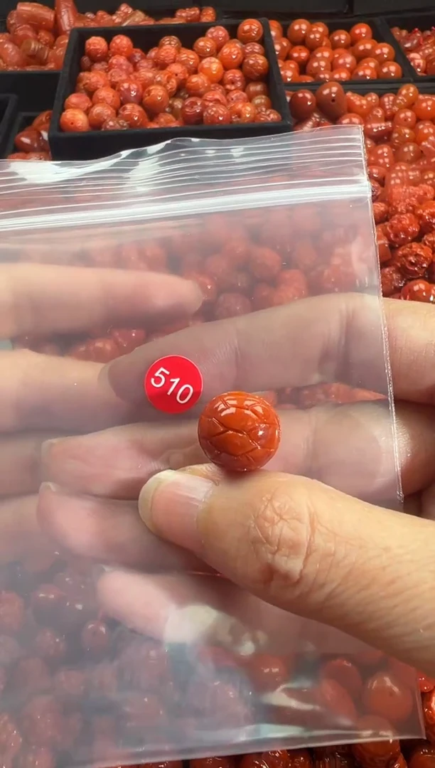 颈饰未镶嵌南红玛瑙1