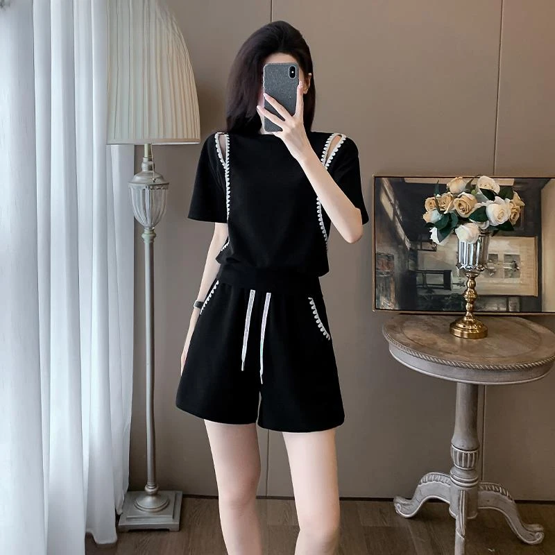 洋气休闲气质运动套装女夏季2025新款高端气质花边领露肩短袖短裤