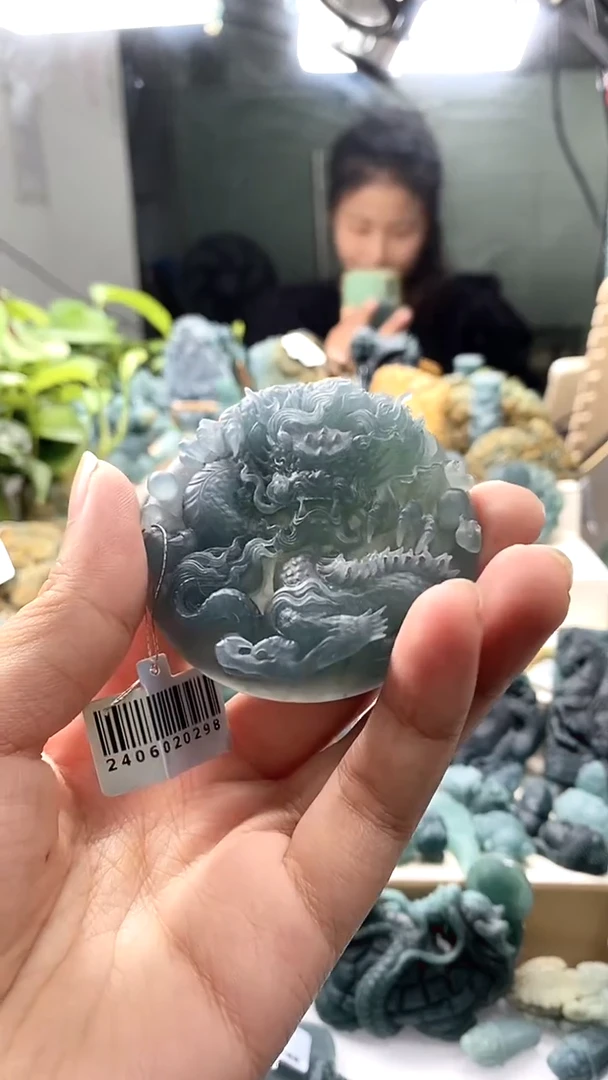 定制翡翠未镶嵌草*?翡翠毛货不退不换7.23