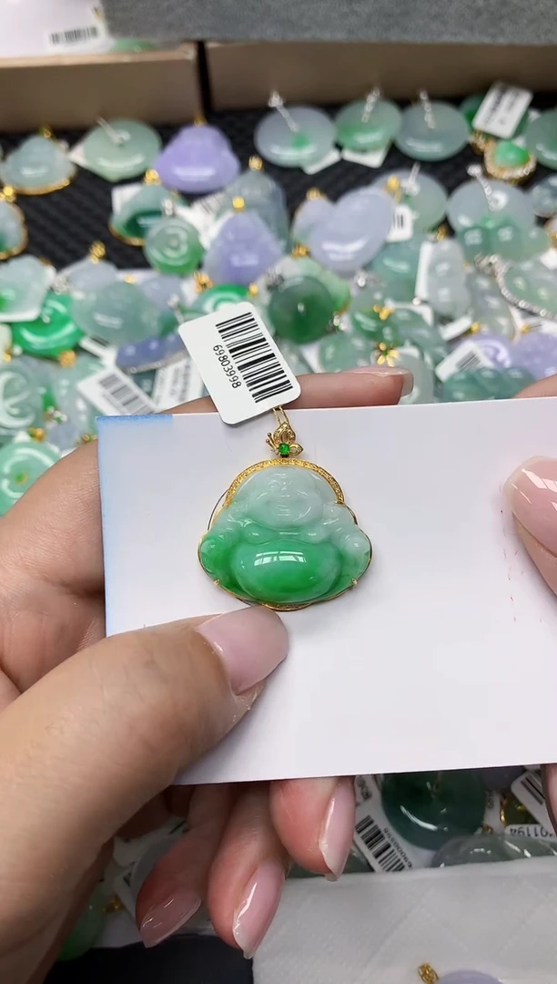 颈饰18K金镶嵌翡翠1111111111