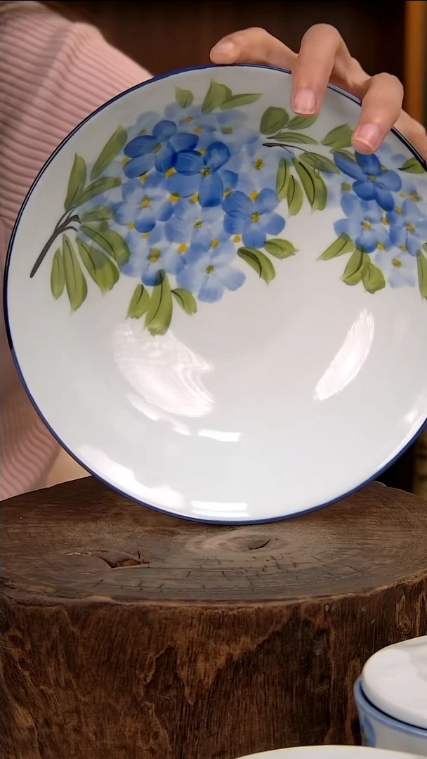 瓷片高白8英寸葫芦盘-蓝绣球